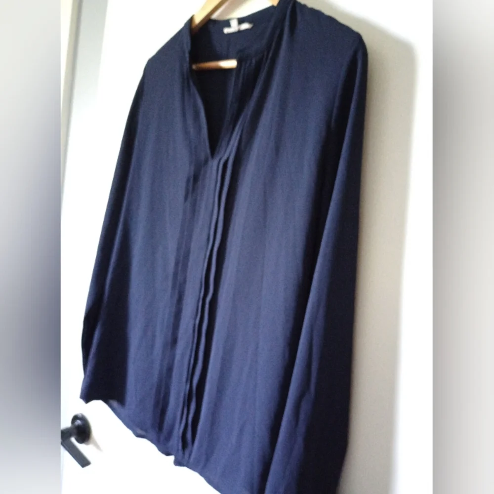 41 Hawthorn Navy Blouse With Roll Up Sleeves Size Medium - Picture 8 of 11